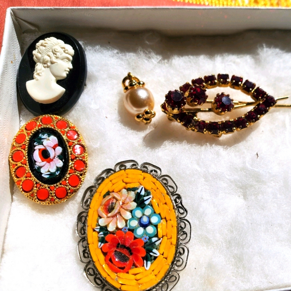 Vintage 1970 1950 1940 mosaic costume jewelry lot